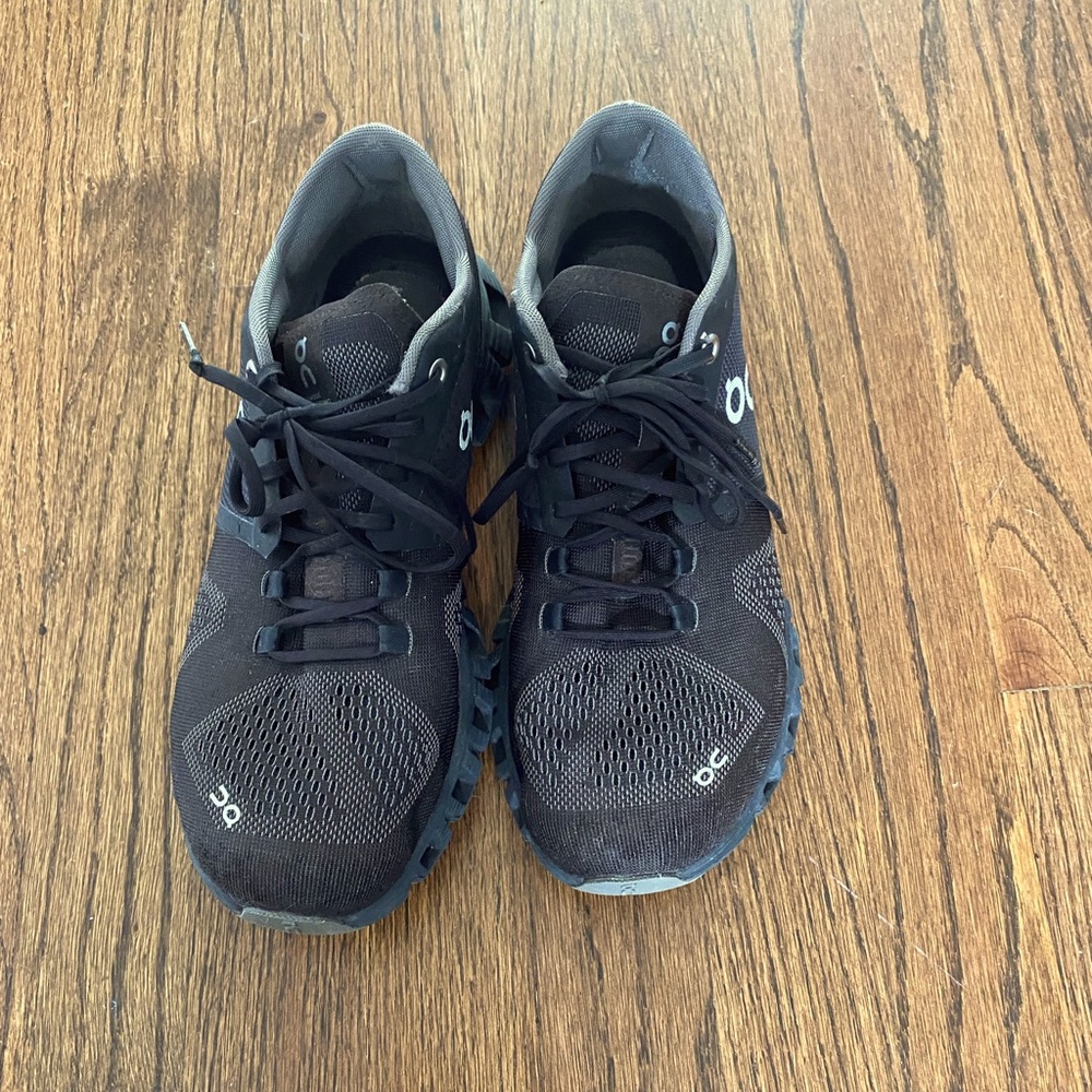 On Cloud - women’s size 8